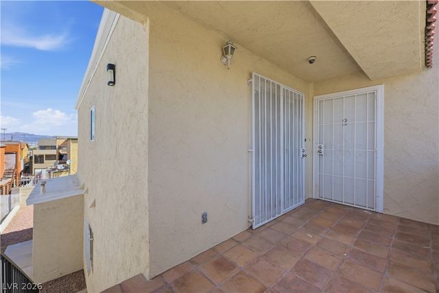 6952 Issac Avenue, Las Vegas, NV 89156
