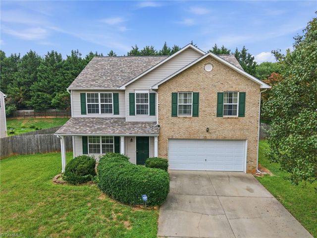 7027 Hill N Dale Drive, Kernersville, NC 27284