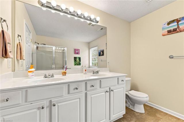 7027 Hill N Dale Drive, Kernersville, NC 27284