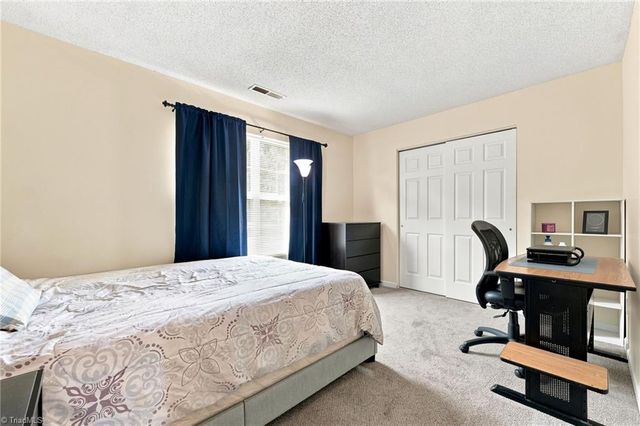 7027 Hill N Dale Drive, Kernersville, NC 27284
