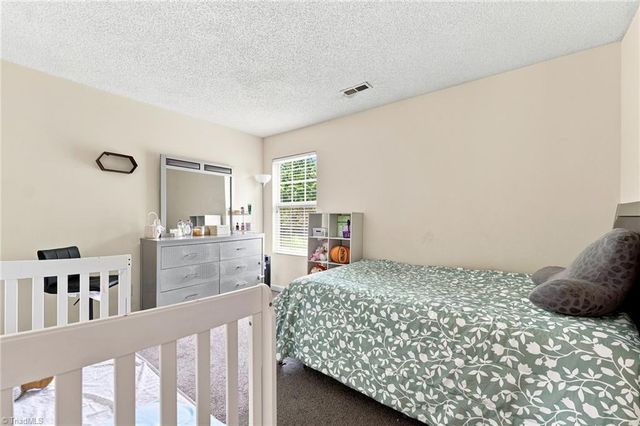 7027 Hill N Dale Drive, Kernersville, NC 27284