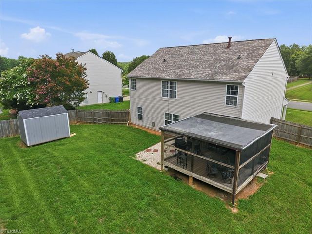 7027 Hill N Dale Drive, Kernersville, NC 27284
