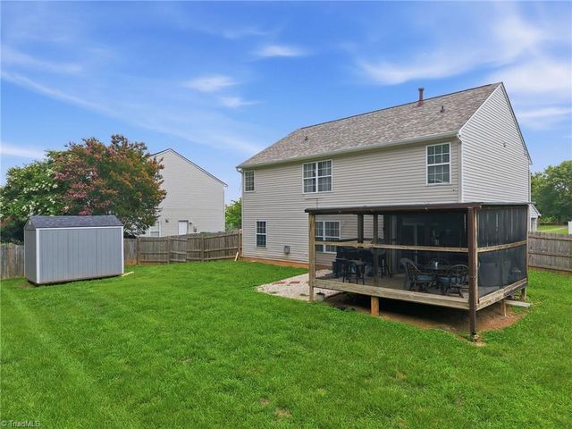 7027 Hill N Dale Drive, Kernersville, NC 27284