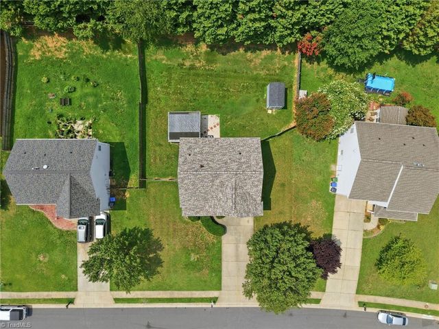7027 Hill N Dale Drive, Kernersville, NC 27284