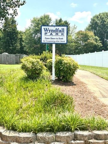 7027 Hill N Dale Drive, Kernersville, NC 27284
