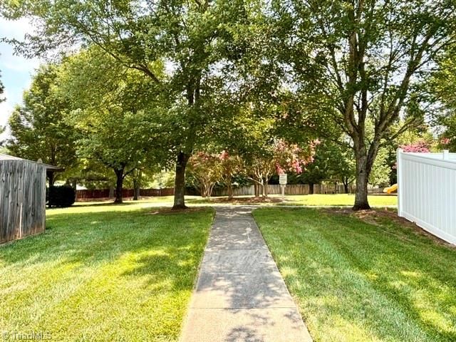 7027 Hill N Dale Drive, Kernersville, NC 27284