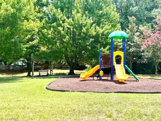 7027 Hill N Dale Drive, Kernersville, NC 27284