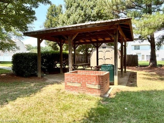 7027 Hill N Dale Drive, Kernersville, NC 27284