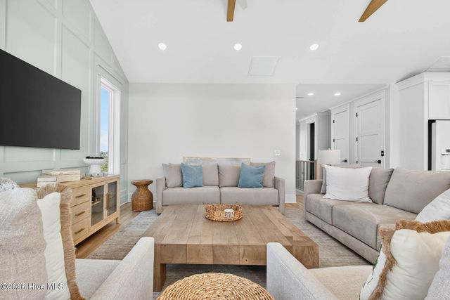 354 E First Street, Ocean Isle Beach, NC 28469