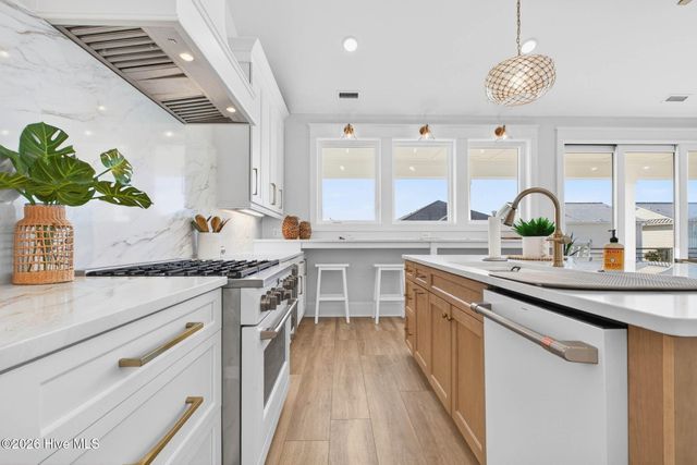 354 E First Street, Ocean Isle Beach, NC 28469