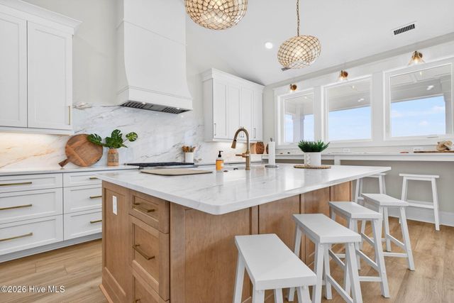 354 E First Street, Ocean Isle Beach, NC 28469
