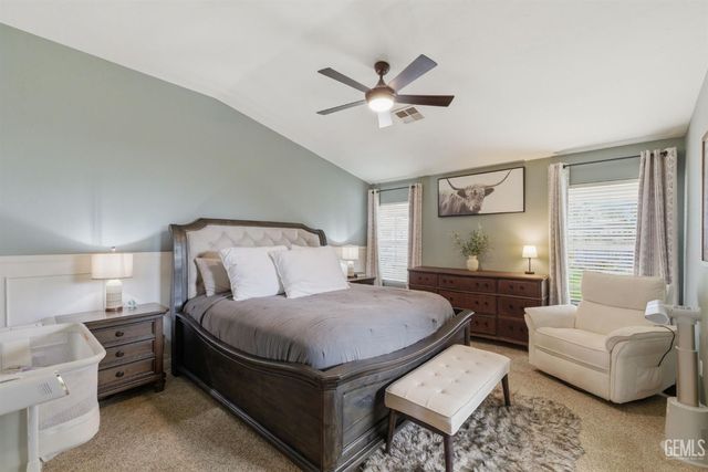 11102 Candlelight Court, Bakersfield, CA 93312