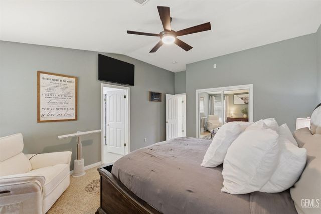 11102 Candlelight Court, Bakersfield, CA 93312