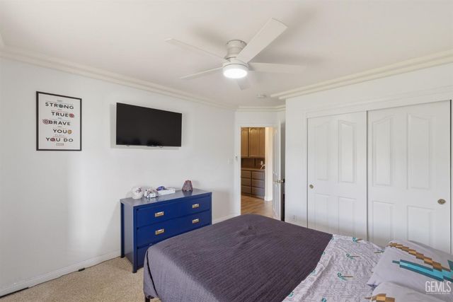 11102 Candlelight Court, Bakersfield, CA 93312