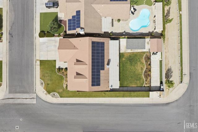 11102 Candlelight Court, Bakersfield, CA 93312