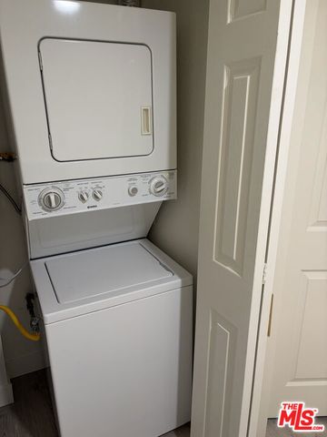 432 N Kenwood Street 214, Glendale, CA 91206