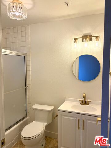 432 N Kenwood Street 214, Glendale, CA 91206