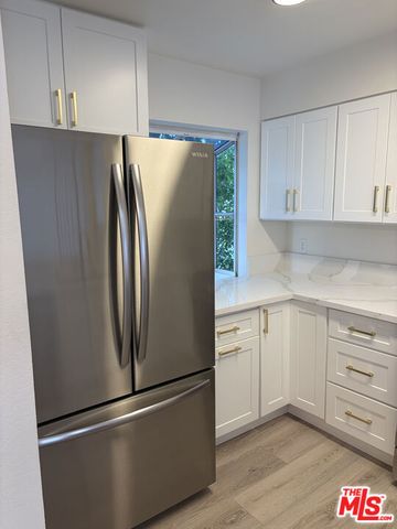 432 N Kenwood Street 214, Glendale, CA 91206