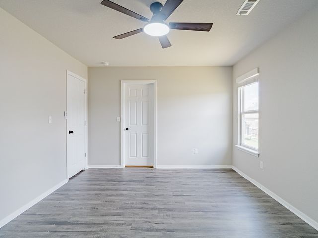 6903 SW Whitmarsh Road, Bentonville, AR 72713