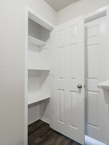 6903 SW Whitmarsh Road, Bentonville, AR 72713