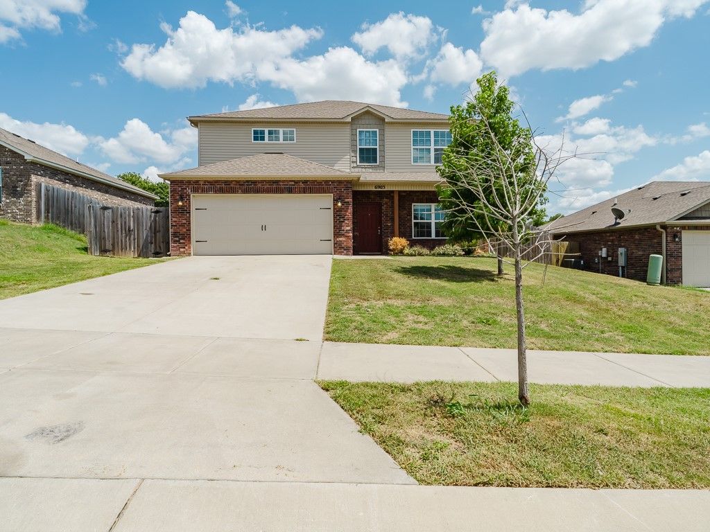 6903 SW Whitmarsh Road, Bentonville, AR 72713