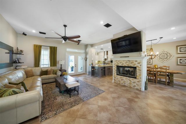 6185 Forest Drive, Cleveland, TX 77328