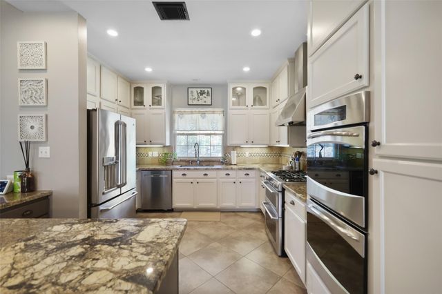 6185 Forest Drive, Cleveland, TX 77328