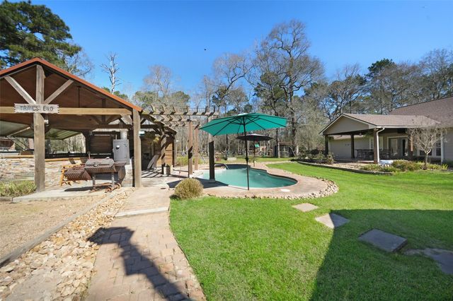 6185 Forest Drive, Cleveland, TX 77328