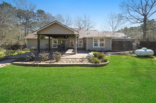 6185 Forest Drive, Cleveland, TX 77328