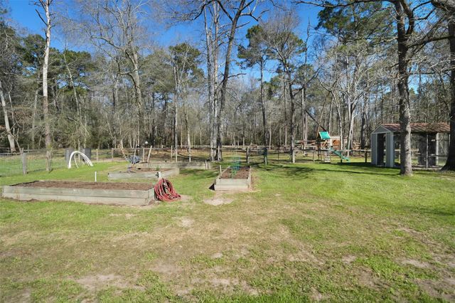 6185 Forest Drive, Cleveland, TX 77328