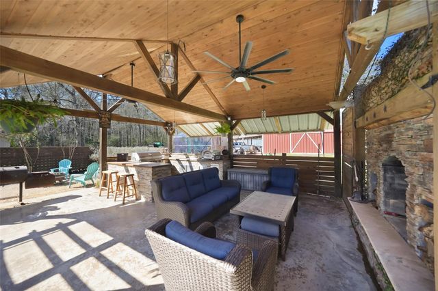 6185 Forest Drive, Cleveland, TX 77328
