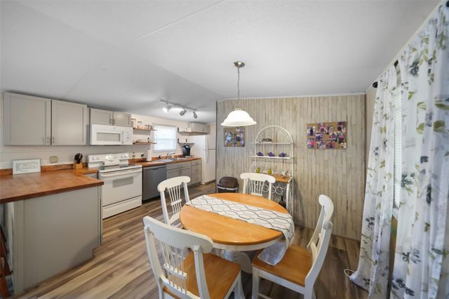 6185 Forest Drive, Cleveland, TX 77328