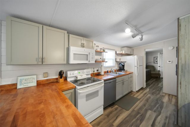 6185 Forest Drive, Cleveland, TX 77328