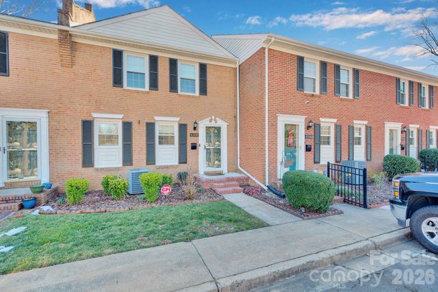 8308 Knights Bridge Road, Charlotte, NC 28210