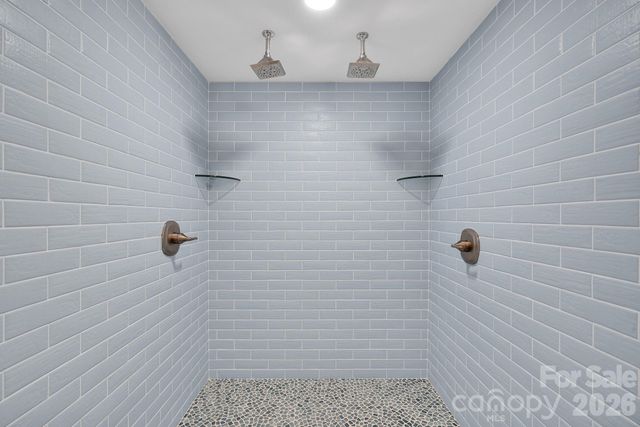 8308 Knights Bridge Road, Charlotte, NC 28210