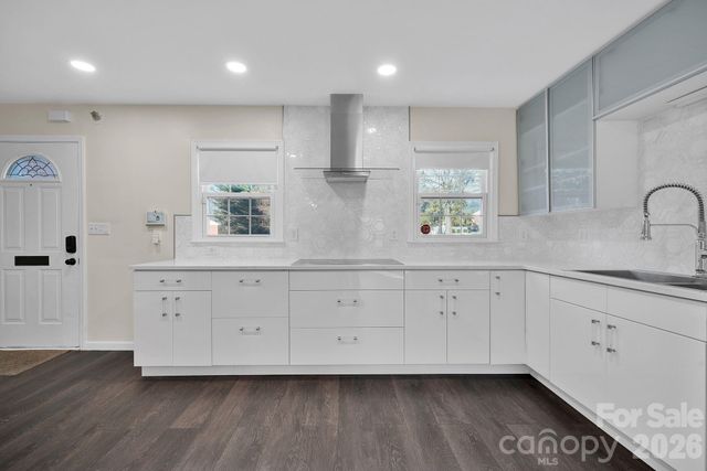 8308 Knights Bridge Road, Charlotte, NC 28210