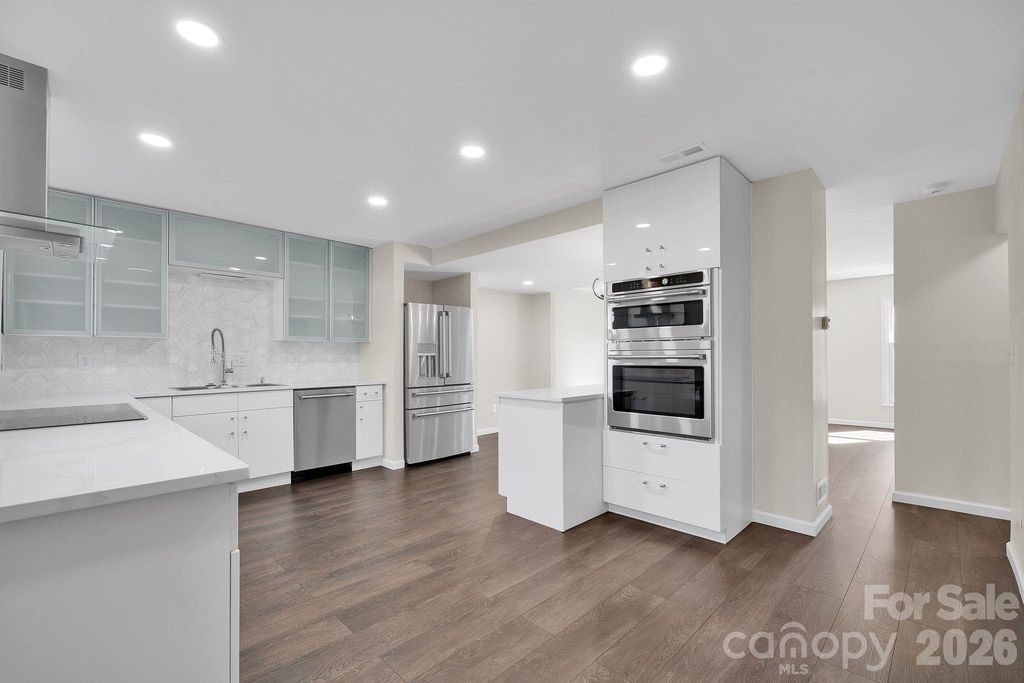 8308 Knights Bridge Road, Charlotte, NC 28210