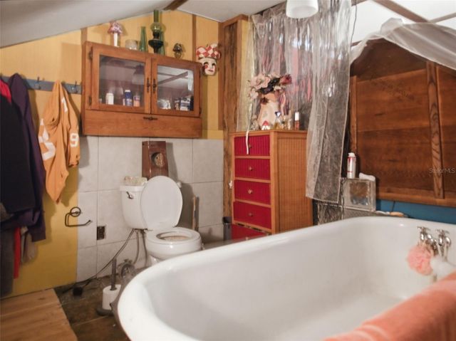 5229 SE 1ST STREET, Trenton, FL 32693