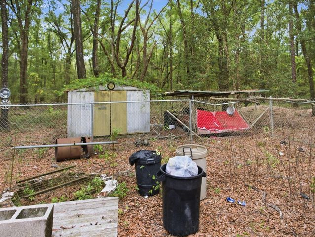 5229 SE 1ST STREET, Trenton, FL 32693