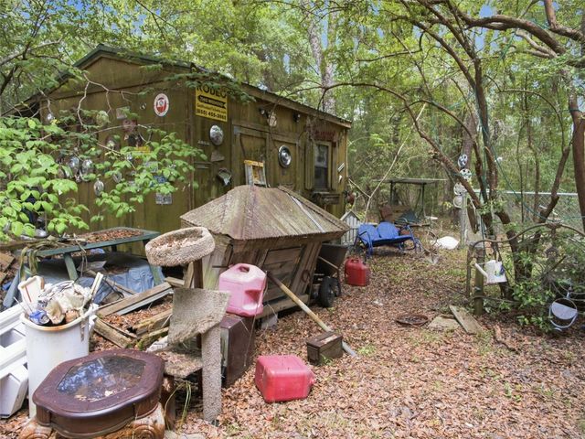 5229 SE 1ST STREET, Trenton, FL 32693