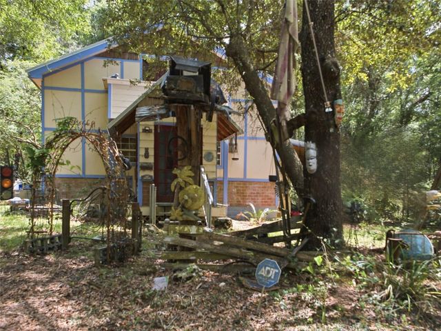 5229 SE 1ST STREET, Trenton, FL 32693