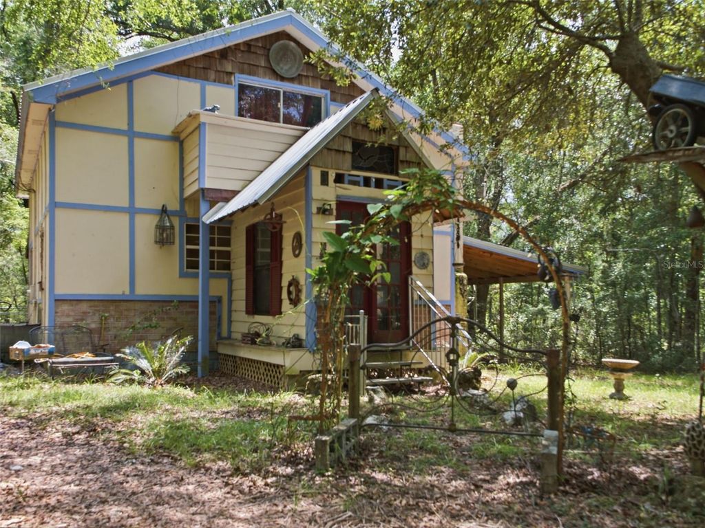 5229 SE 1ST STREET, Trenton, FL 32693