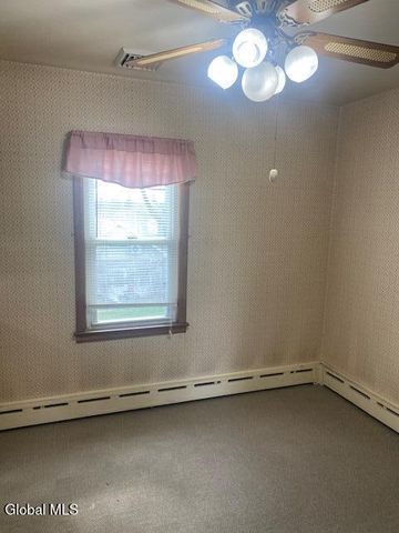 15 Braintree Street, Colonie, NY 12205