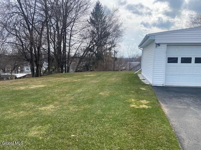 15 Braintree Street, Colonie, NY 12205