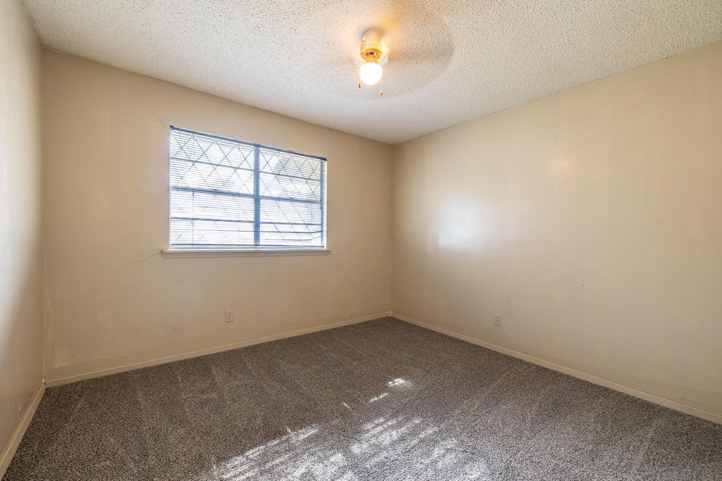 Image 10 of property listing at 103 Live Oak Drive, Ozona, TX 76943