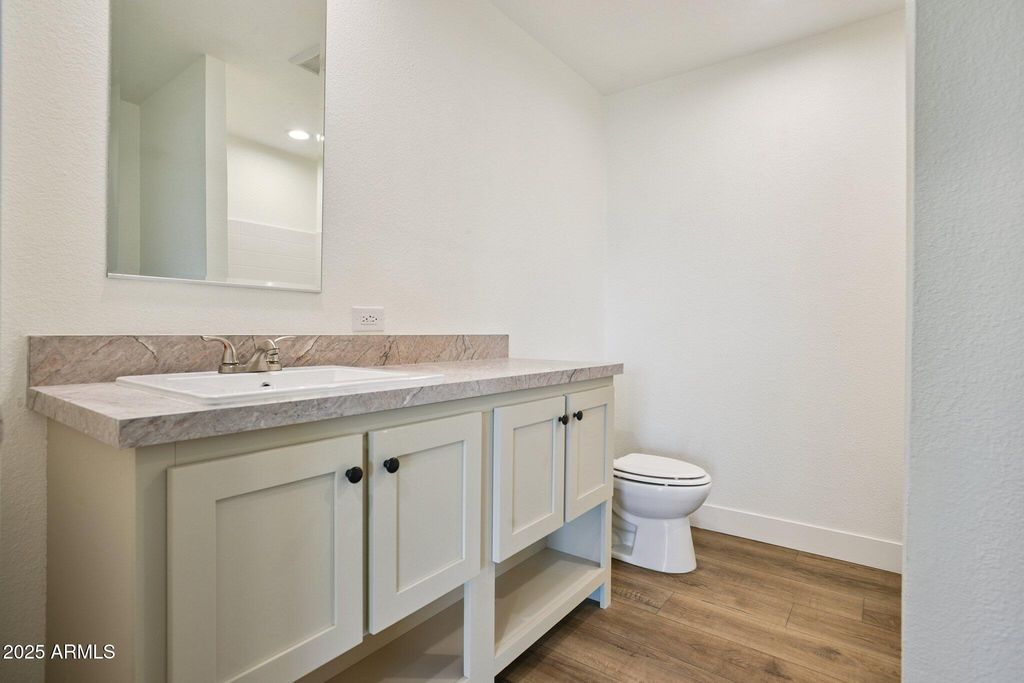 Image 11 of property listing at 2123 S 357th Drive, Tonopah, AZ 85354