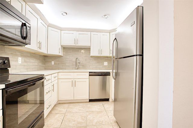 111 Briny Avenue PH-17, Pompano Beach, FL 33062