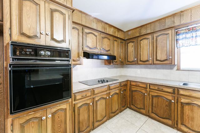 2018 Rice Drive, Levelland, TX 79336