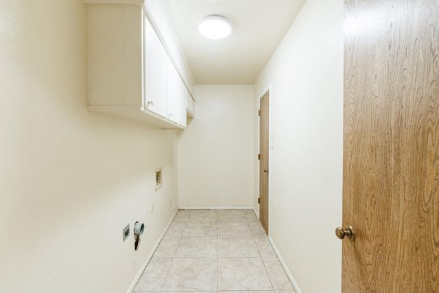 2018 Rice Drive, Levelland, TX 79336