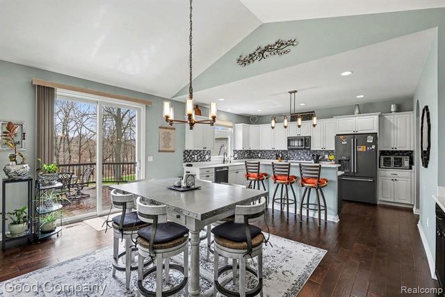 900 Watersmeet Drive, Oxford, MI 48371